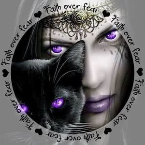 Meet your Posher, Paula